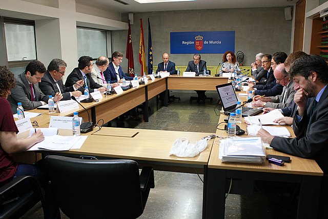 Comienzan las reuniones de trabajo de las mesas transversales para el diseño del Plan Estratégico Regional - 1, Foto 1