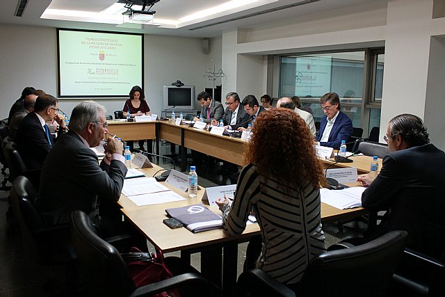 Comienzan las reuniones de trabajo de las mesas transversales para el diseño del Plan Estratégico Regional - 2, Foto 2