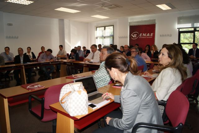 Análisis del Coaching Sistemático de Equipos, ante los Antiguos Alumnos y Empresas Socias de ENAE Business School - 1, Foto 1