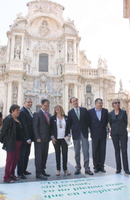 El Alcalde apoya la campaña de la Asociación Murciana contra la Fibrosis Quística para el fomento de la donación de órganos - 2, Foto 2