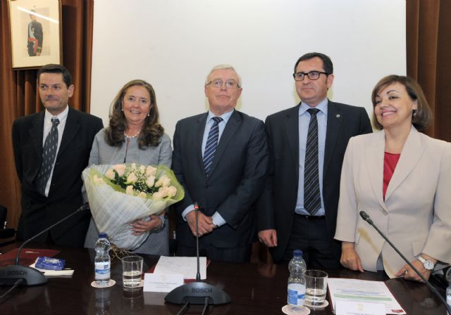 Homenaje a la ex decana de la Facultad de Enfermería de la Universidad de Murcia por su jubilación - 1, Foto 1