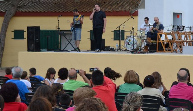 La banda municipal acerca la música en directo a los niños pinatarenses en un concierto didáctico - 4, Foto 4