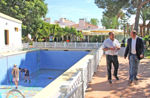 Adecuación de la piscina y zonas exteriores del Parador de Turismo para prestar servicios municipales durante los meses de verano - 2, Foto 2