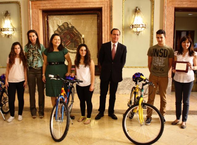 El Ayuntamiento premia a los jóvenes que mejor saben cómo conducir con seguridad - 4, Foto 4