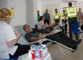 La Guardia Civil participa en la campaña de donación de sangre.