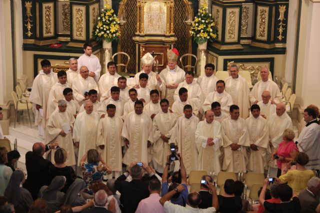 La Diócesis de Cartagena celebra junto a Mons. Jesús Juárez, Arzobispo Primado de Sucre (Bolivia), el 25 aniversario de su ministerio episcopal - 4, Foto 4