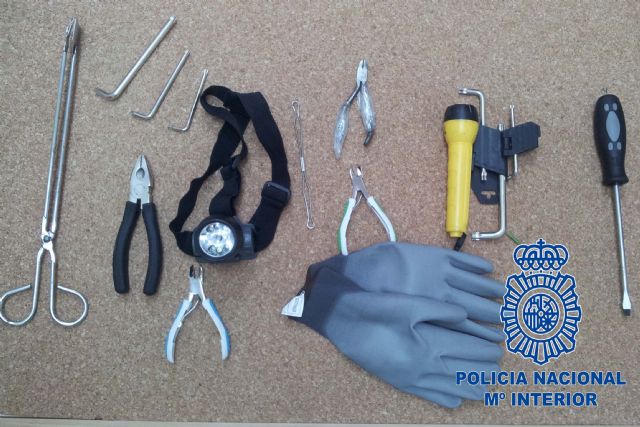 Tres detenidos por cometer hurtos en establecimientos comerciales de Murcia - 1, Foto 1