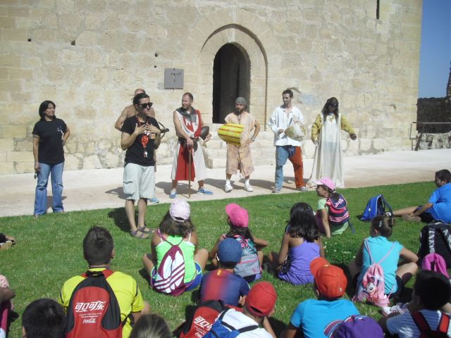 Lorca Taller del Tiempo organiza una ruta especial para que las familias conozcan el legado judío y medieval de la Fortaleza del Sol - 1, Foto 1