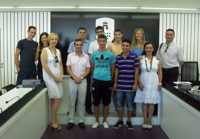 Los alumnos torreños del programa de cualificación profesional reciben sus diplomas - 3, Foto 3