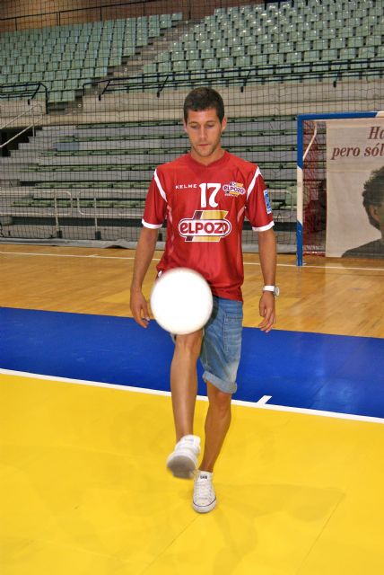 Raúl Campos, con el dorsal 17, firma para las próximas cuatro temporadas con ElPozo Murcia FS - 2, Foto 2