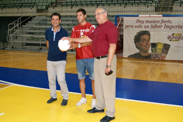 Raúl Campos, con el dorsal 17, firma para las próximas cuatro temporadas con ElPozo Murcia FS - 3, Foto 3