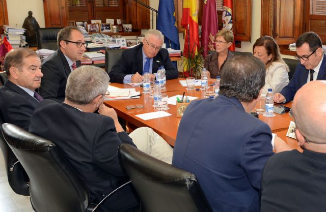 El director general de Universidades y el equipo rectoral analizaron la situación de la Universidad de Murcia - 1, Foto 1