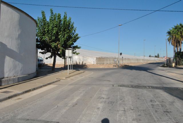 El Ayuntamiento realiza obras de evacuación de aguas pluviales como paso previo a la acera entre la iglesia y el centro cívico de Pozo Aledo - 1, Foto 1