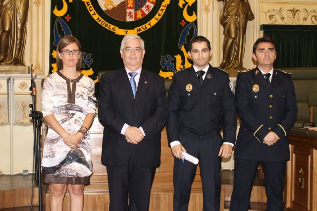 La Corporación municipal recibe a la plantilla de la Policía Local para conmemorar su patrón, Los Ángeles Custodios - 4, Foto 4