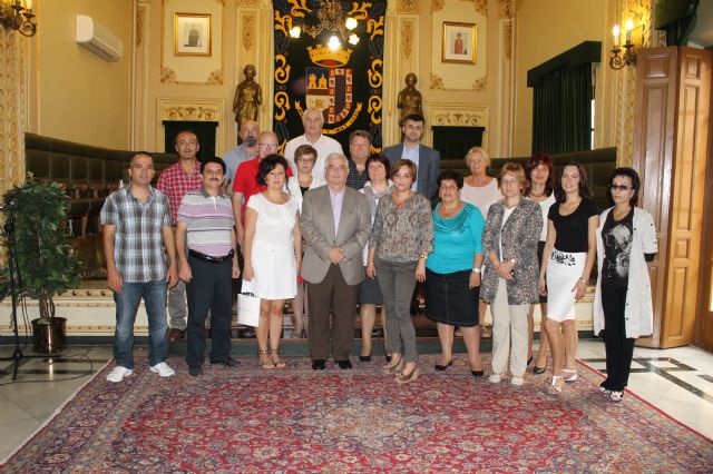 El alcalde recibe a docentes europeos participantes en el Proyecto Comenius en el que se incluye el IES Infanta Elena - 3, Foto 3