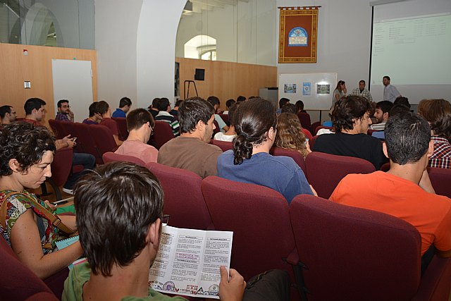 Decenas de alumnos de Industriales se interesan por un nuevo programa de prácticas remuneradas en el extranjero - 1, Foto 1