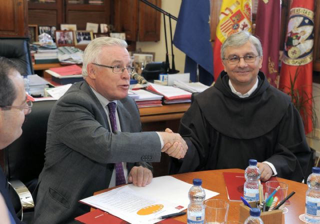 La Universidad de Murcia firma un convenio para fortalecer la colaboración con la Orden Franciscana - 1, Foto 1