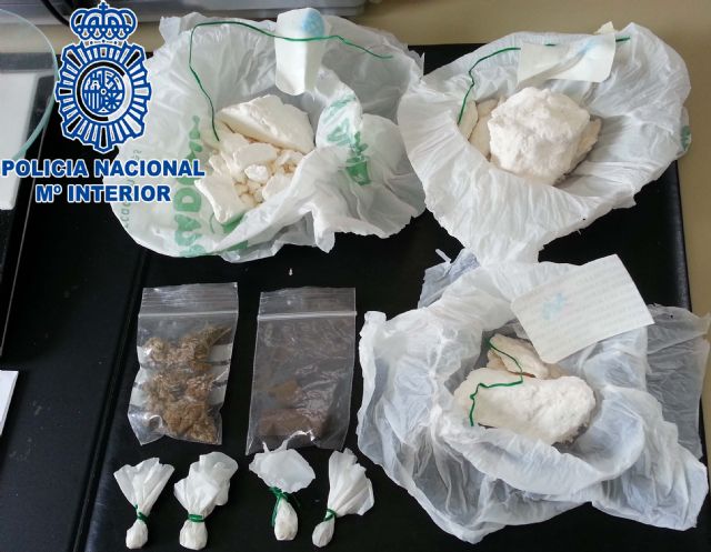 Desarticulada una red que ocultaba droga en compartimentos de vehículos a los que se accedía a través de las conexiones de mechero - 2, Foto 2