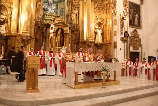 El Obispo de Cartagena preside la Eucaristía de apertura del curso académico en el Instituto Teológico OFM de Murcia - 2, Foto 2