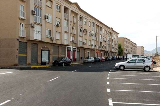 El Ayuntamiento remodela las calles Picos de Europa y Mulhacén - 1, Foto 1