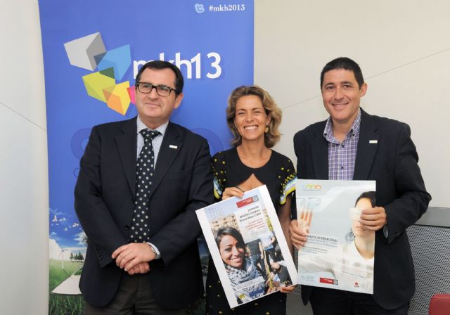 La Universidad de Murcia aborda en una jornada el papel de la mujer en las primaveras árabes - 1, Foto 1