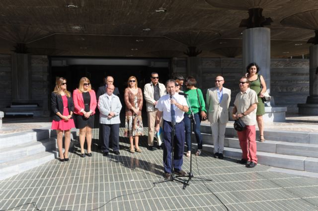 Las asociaciones de apoyo a los desfavorecidos piden ante la Asamblea Regional inversión social y renta básica ya - 5, Foto 5