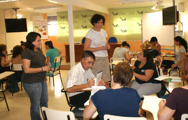 Puerto Lumbreras es uno de los 8 municipios de España que se adhiere al Programa Clara de autoempleo femenino - 1, Foto 1