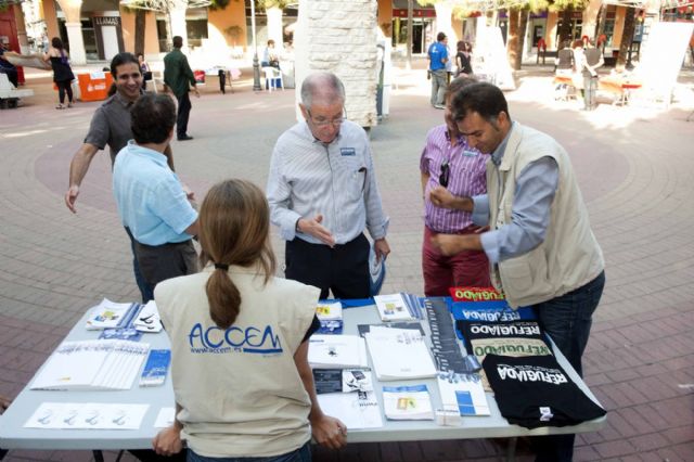 La erradicación de la pobreza centró la jornada solidaria en la Plaza Juan XXIII - 2, Foto 2