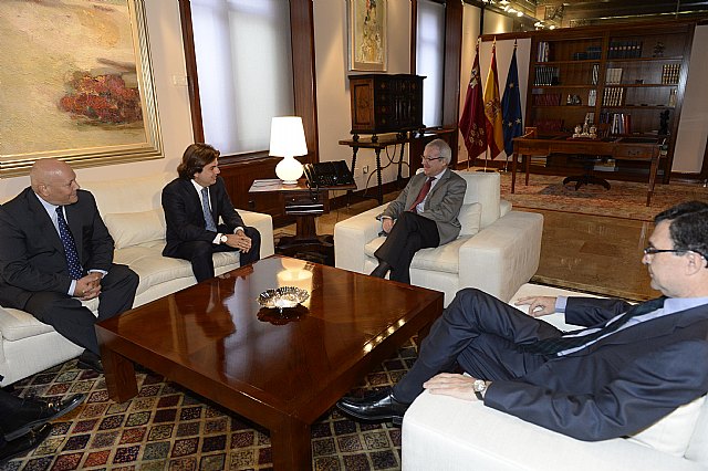 Valcárcel recibe al director general y al director de investigación de la empresa murciana Symborg - 1, Foto 1