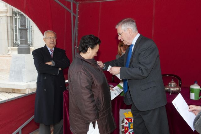 El Ayuntamiento colabora en la cuestación del Cáncer - 1, Foto 1