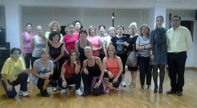 La mujeres de San Pío X bailan Zumba - 1, Foto 1