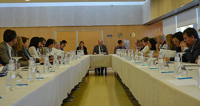 Educación ultima nuevas medidas de apoyo para evitar el abandono escolar - 1, Foto 1