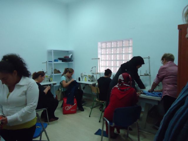 Comienza el taller de costura - 2, Foto 2