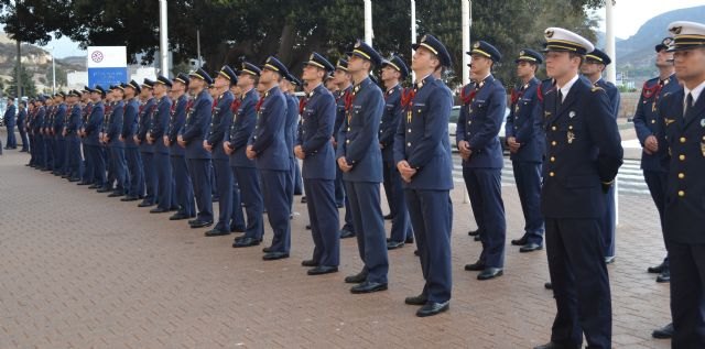 Los estudiantes de la AGA visitan las instalaciones de la Politécnica - 1, Foto 1