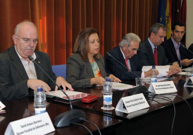 Acto de entrega de diplomas del programa de prácticas rurales y sociosanitarias - 2, Foto 2