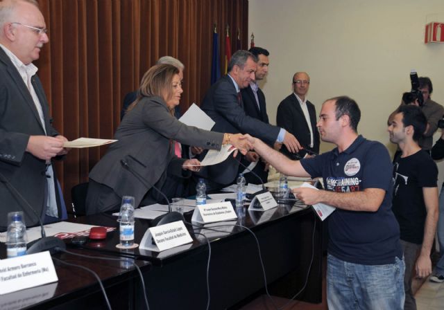 Acto de entrega de diplomas del programa de prácticas rurales y sociosanitarias - 3, Foto 3