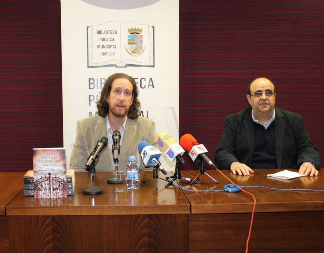 Uno de los escritores más célebres de la Región, Jerónimo Tristante, visita Jumilla para presentar su última obra - 1, Foto 1