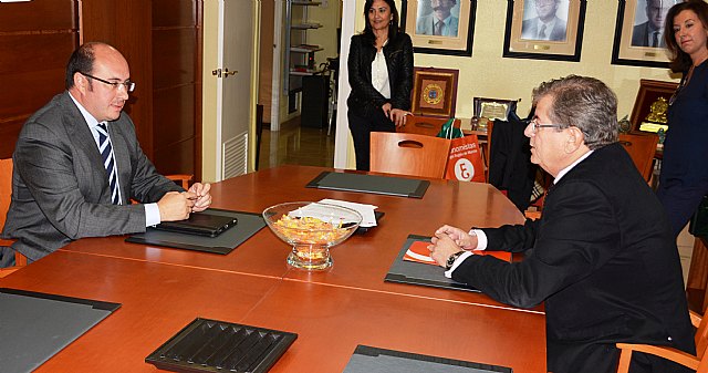 La Comunidad y el Colegio de Economistas colaborarán para dar educación financiera a los escolares - 1, Foto 1