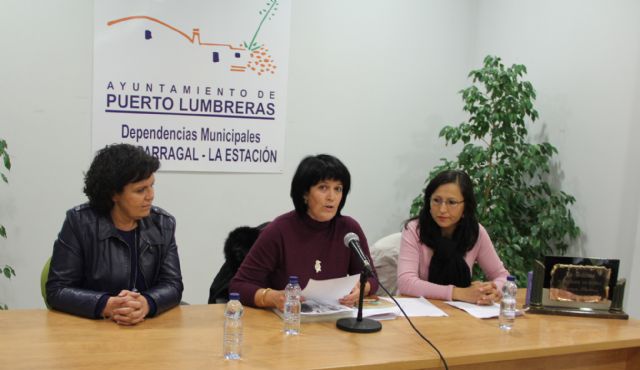 La poeta lumbrerense Purificación Gázquez Rodríguez participa en un recital de poesía coincidiendo con las fiestas de la Purísima en El Esparragal - 2, Foto 2