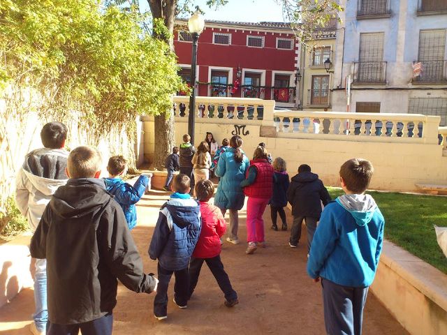 El Soga Pillao y las carreras de sacos se imponen a las consolas en la actividad infantil Juegos Populares - 2, Foto 2