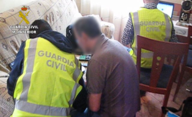 La Guardia Civil intensifica la lucha contra la distribución de pornografía infantil a través de Internet - 1, Foto 1