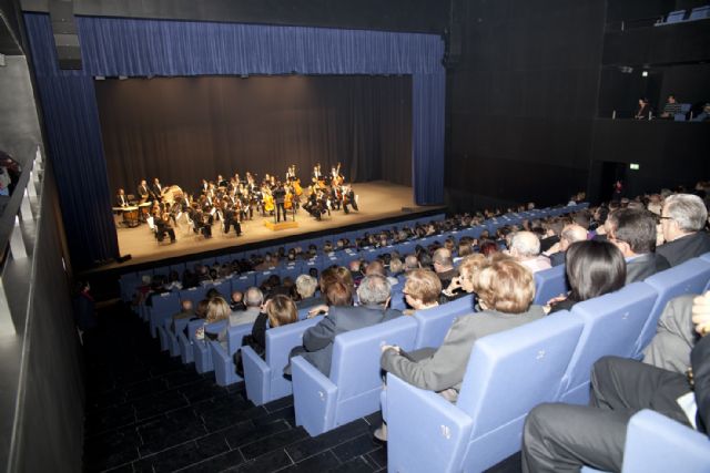 El grupo Nagha y la Orquesta Sinfónica de la Región de Murcia protagonistas de la llegada del nuevo año en Águilas - 1, Foto 1