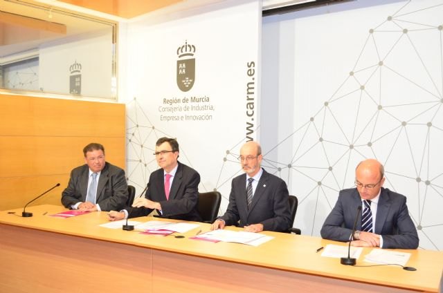 La Comunidad y ´AgritechMurcia´ becarán a universitarios para que se formen en las tecnologías más punteras en el sector agrario - 1, Foto 1