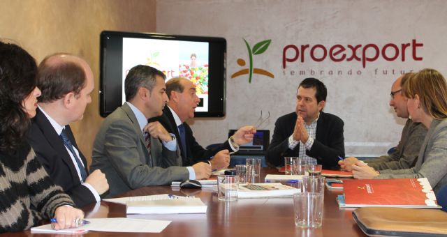 PROEXPORT y el consejero Pedro Antonio Sánchez apuestan por reforzar el Programa de Fruta en los Colegios - 2, Foto 2