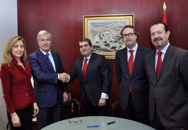 Fecoam y Banco Santander firman un convenio para facilitar la financiación a los socios y trabajadores de cooperativas - 2, Foto 2