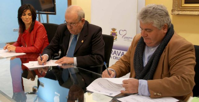 El Ayuntamiento de Caravaca de la Cruz y Consumur firman un acuerdo para realizar actividades de información y educación en materia de consumo - 1, Foto 1