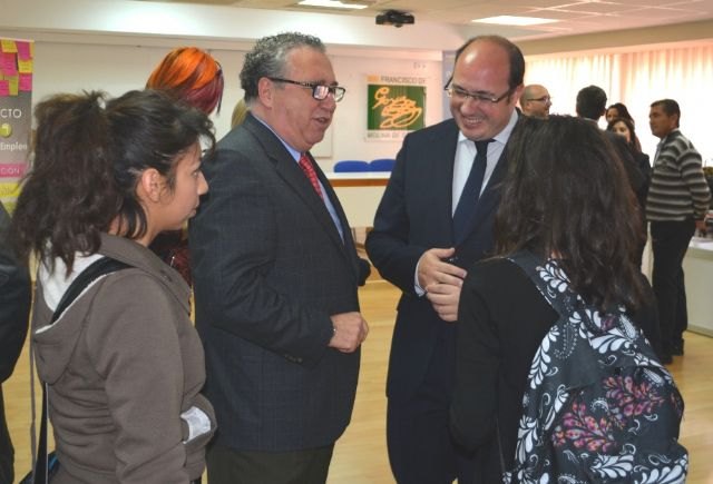 200 alumnos de Formación Profesional entran en contacto con 11 empresas en la jornada ´FP Joven´ de Molina de Segura - 2, Foto 2