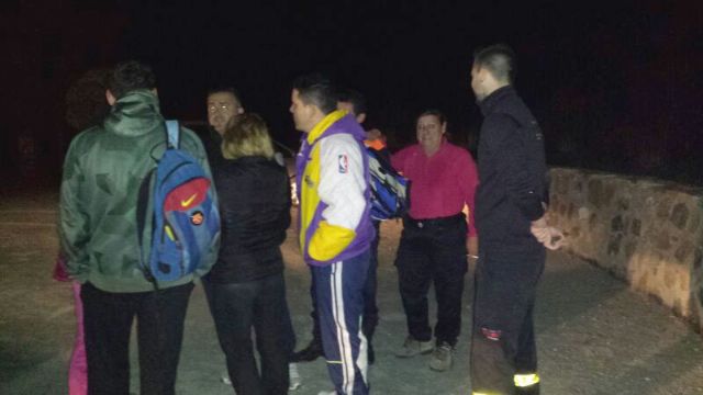 Civil protection and environmental agents rescue 4 members of a family were disoriented by fog at night Espua, Foto 2