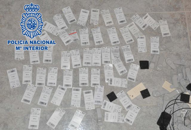 La Policía Nacional detiene a grupo organizado dedicado a la sustracción de prendas y zapatería en establecimientos comerciales - 2, Foto 2