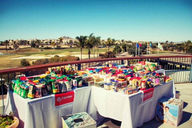 Francisca Naranjo asistió al torneo benéfico de golf a favor de Cáritas San Javier, en Roda Golf - 2, Foto 2